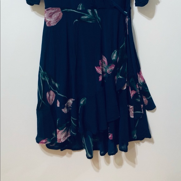 Le château floral dress, new with tag - Picture 3 of 8